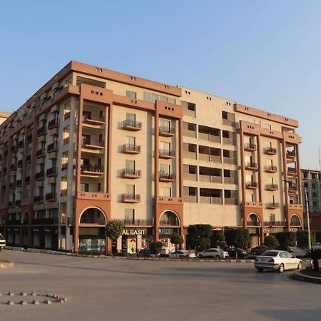 Elegant & Charming One Bed Apartment In Bahria Town Rawalpindi Ngoại thất bức ảnh