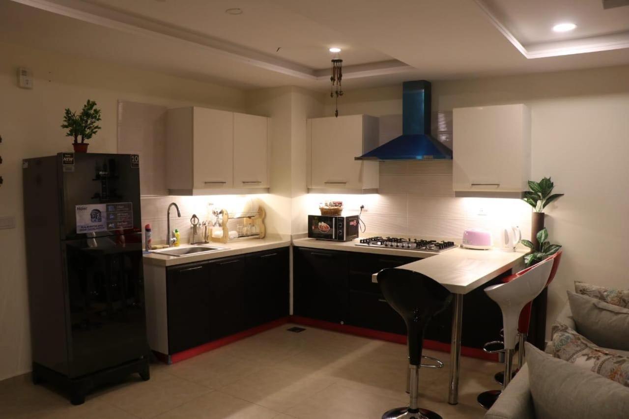 Elegant & Charming One Bed Apartment In Bahria Town Rawalpindi Ngoại thất bức ảnh