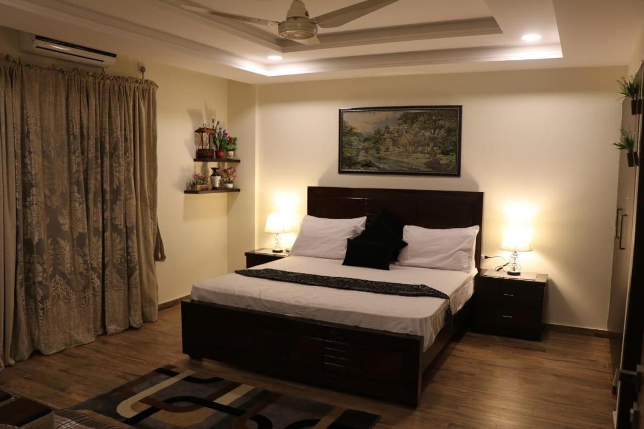 Elegant & Charming One Bed Apartment In Bahria Town Rawalpindi Ngoại thất bức ảnh